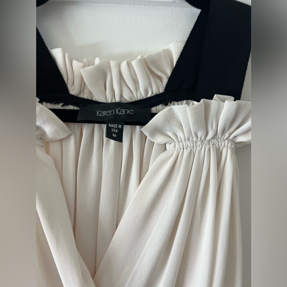 Fun and flirty top! - Picture 3 of 3